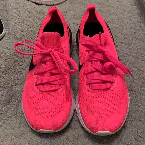 Nike epic react flyknit 2 women’s 6.5 - Picture 2 of 5